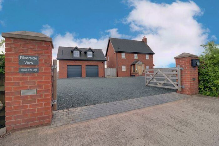 4 Bedroom Detached House For Sale In Preston Vale, Penkridge, Staffordshire, ST19