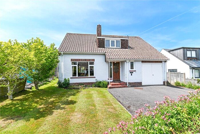 4 Bedroom Detached House For Sale In Bitterne Way, Lymington, SO41