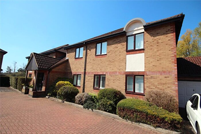 3 Bedroom Apartment To Rent In Watership Drive, Ringwood, BH24