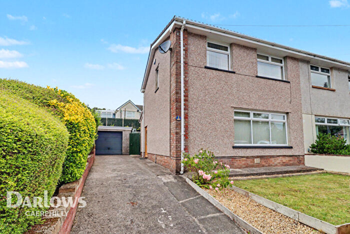 3 Bedroom Semi-Detached House For Sale In Heol Glyn, Caerphilly, CF83