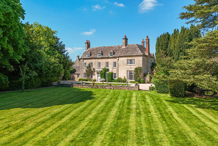 7 Bedroom Detached House To Rent In Combe Road, OX29