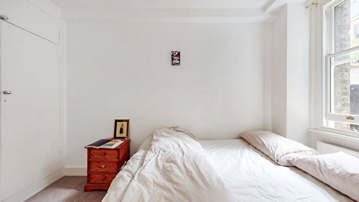 3 Bedroom Flat To Rent In Clarence Gate Gardens, Glentworth Street, NW1