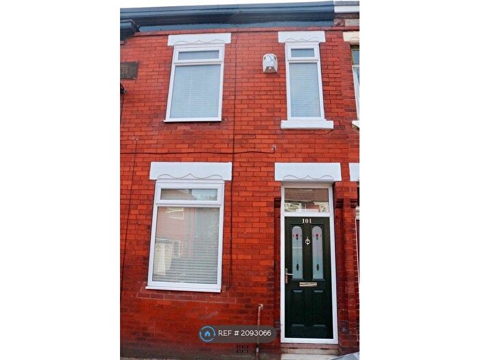 4 Bedroom Terraced House To Rent In Windsor Road, Droylsden, Manchester, M43