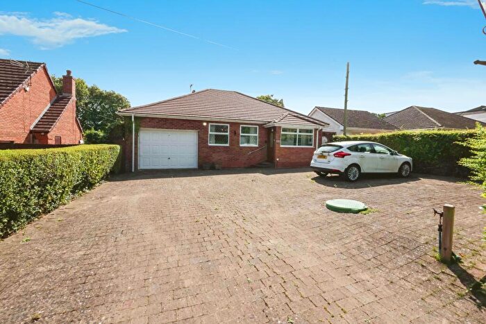 3 Bedroom Bungalow For Sale In Grimpits Lane, Birmingham, Worcestershire, B38
