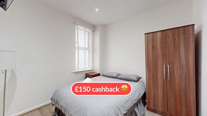 Studio To Rent In Blenheim Gardens, London, NW2