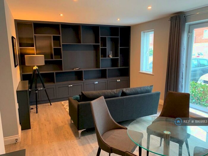 2 Bedroom Flat To Rent In Block B, Leicester, LE4