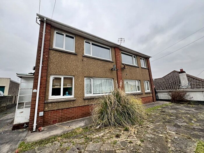 2 Bedroom Flat To Rent In Pentremeurig Rd, Carmarthen, SA31