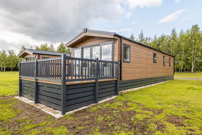2 Bedroom Detached Bungalow For Sale In Swan Lake Country Park, Swineshead, Boston, PE20
