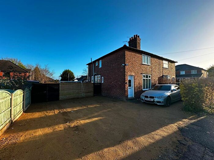 3 Bedroom Property For Sale In Leigh Avenue, Knutsford, WA16