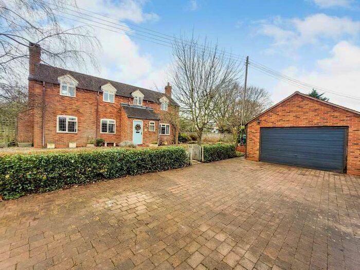 4 Bedroom Detached House For Sale In Uckinghall, Tewkesbury, Gloucestershire, GL20