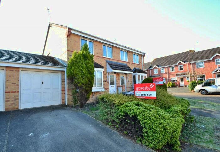 3 Bedroom Semi-Detached House To Rent In Chandlers Ford, SO53