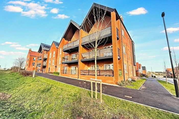 2 Bedroom Flat For Sale In Kings Barton, SO22