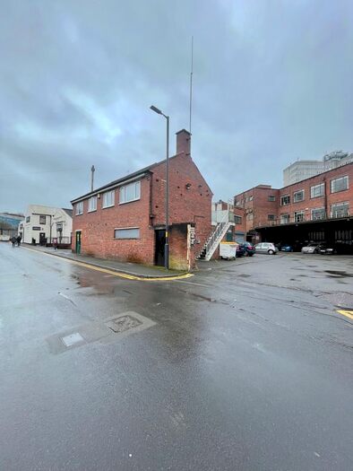 Studio To Rent In Intown, Walsall, WS1