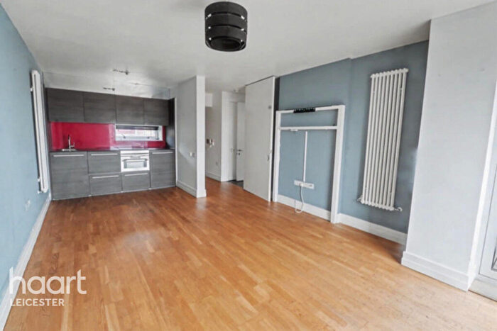 1 Bedroom Apartment For Sale In Highcross Lane, Leicester, LE1