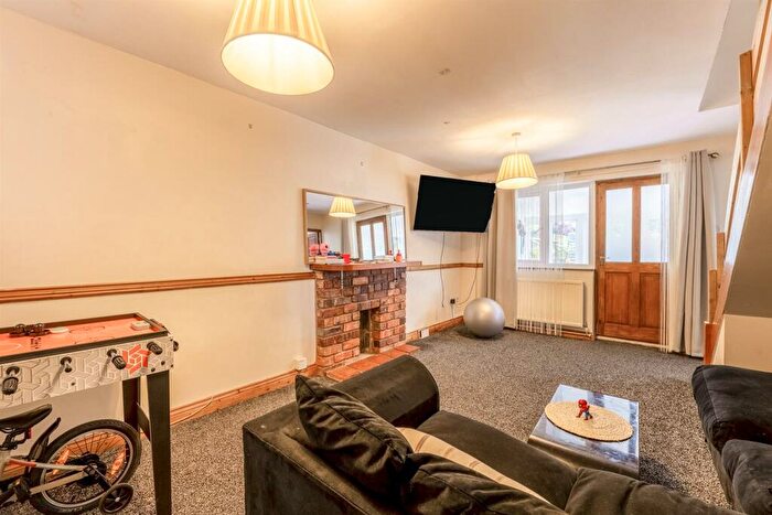 3 Bedroom Terraced House For Sale In Orrian Close, Stratford-Upon-Avon, CV37