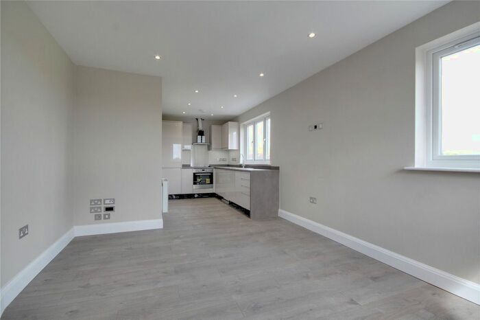 1 Bedroom Flat To Rent In Strodes View, 180 High Street, Egham, Surrey TW20