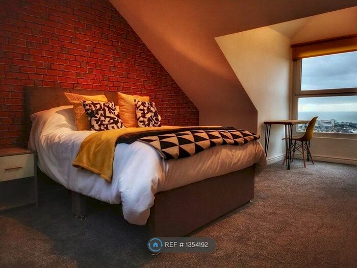 2 Bedroom Flat To Rent In Montpelier Terrace, Swansea, SA1