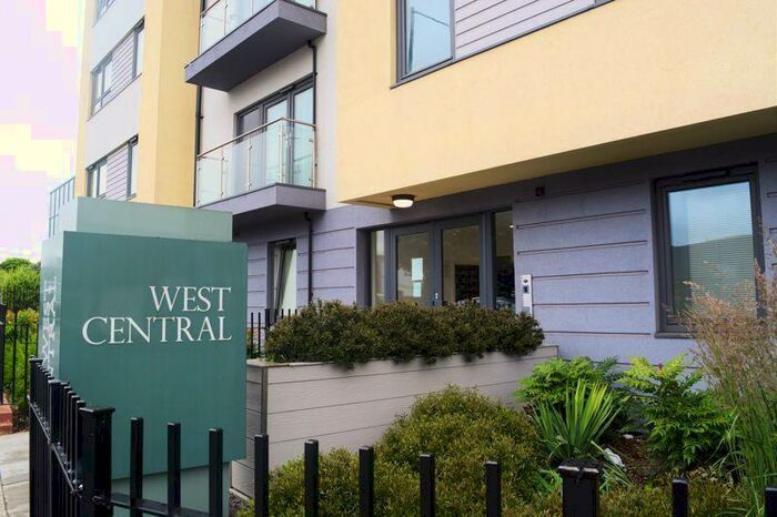 1 Bedroom Flat To Rent In Stoke Road, Slough, SL2