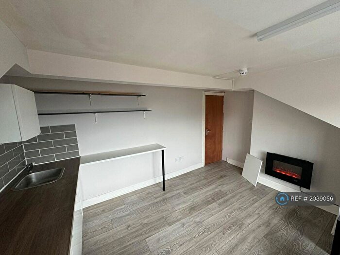 1 Bedroom Flat To Rent In Nowell View, Leeds, LS9