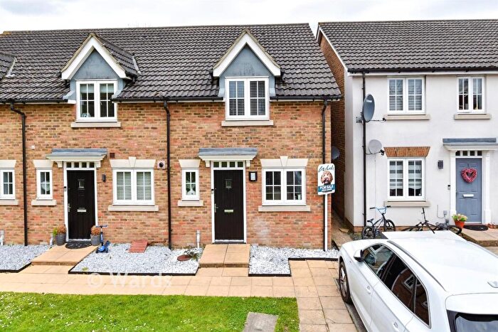 2 Bedroom End Of Terrace House For Sale In Cantium Place, Snodland, Kent, ME6
