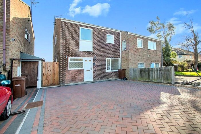 4 Bedroom Semi-Detached House To Rent In St. Davids Road, Allhallows, Rochester, Kent ME3