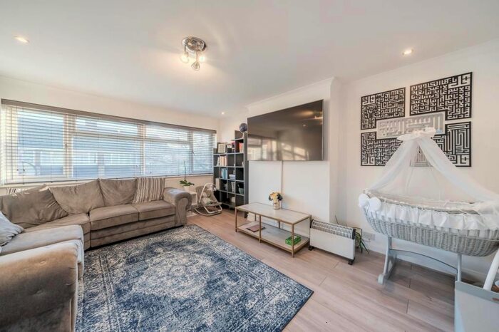 2 Bedroom Maisonette To Rent In Slough, Berkshire, SL1