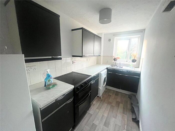 1 Bedroom Maisonette To Rent In Maidenbower, Crawley, West Sussex, RH10