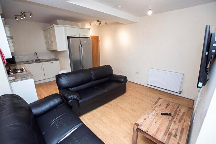 7 Bedroom House To Rent In Heeley Road, Birmingham, B29