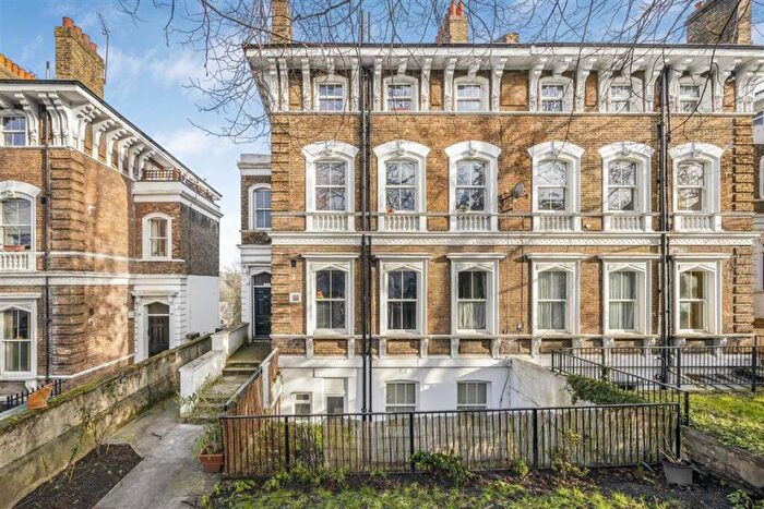 3 Bedroom Flat To Rent In Victoria Way, Charlton, SE7