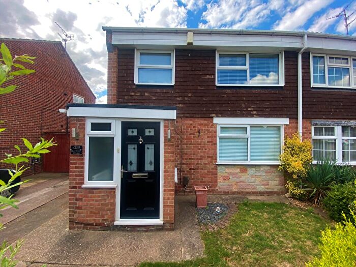 3 Bedroom Semi-Detached House To Rent In Gairloch Close, Stenson Fields, Derby, Derbyshire, DE24