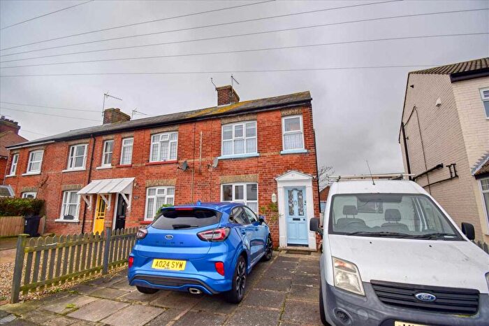 2 Bedroom House For Sale In Old Road, Frinton On Sea, Frinton On Sea, CO13