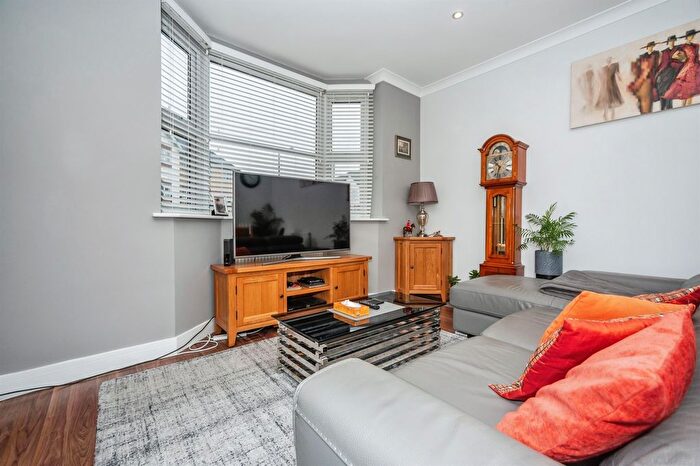 1 Bedroom Flat For Sale In Whitehall Lane, Grays, RM17