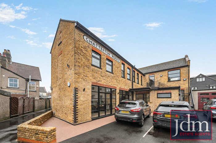 2 Bedroom Apartment To Rent In Chantry Lane, Bromley, BR2