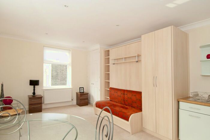 Studio To Rent In Sussex Street, Pimlico, London, SW1V