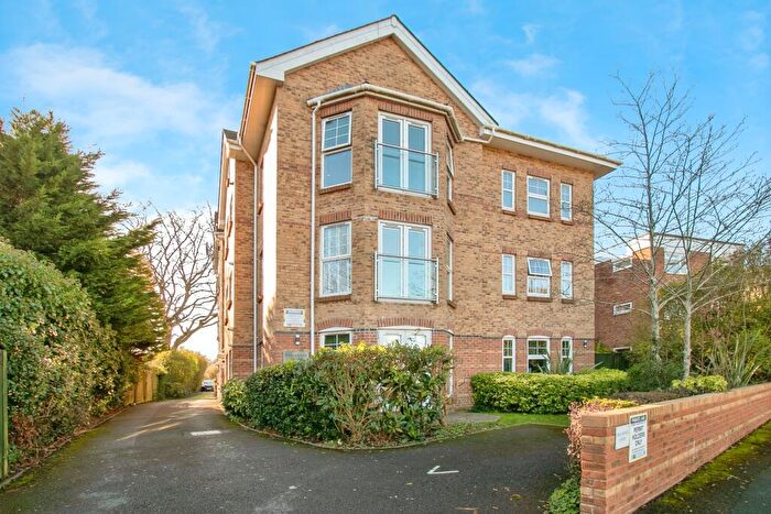 2 Bedroom Flat To Rent In Wellington Road, Bournemouth, BH8