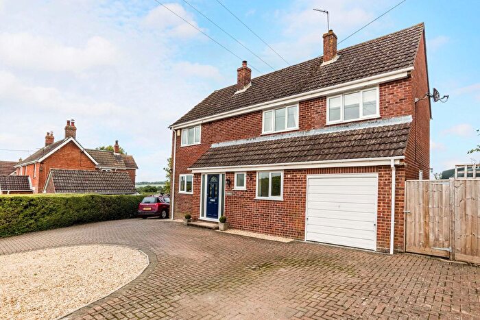 5 Bedroom Detached House For Sale In Heddington, Calne, SN11