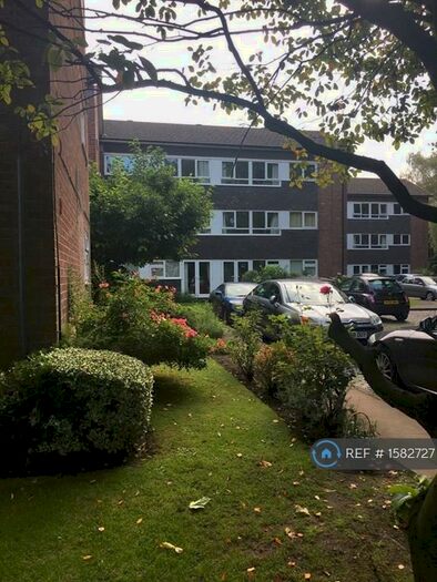 2 Bedroom Flat To Rent In Lawngreen Avenue, Chorlton Cum Hardy, M21