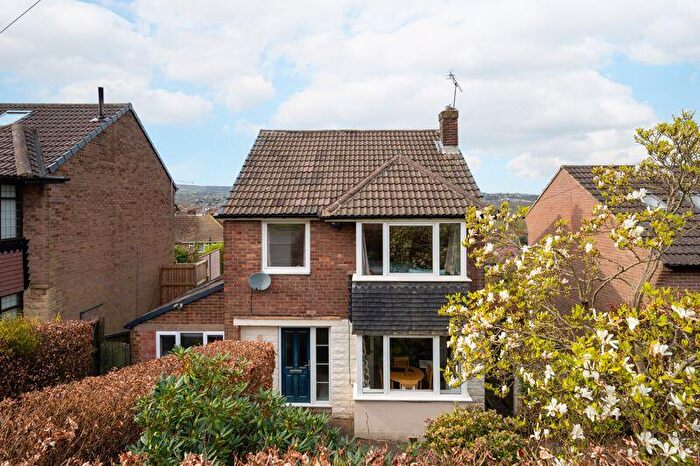 3 Bedroom Detached House For Sale In St. Quentin Drive, Bradway, Sheffield, S17