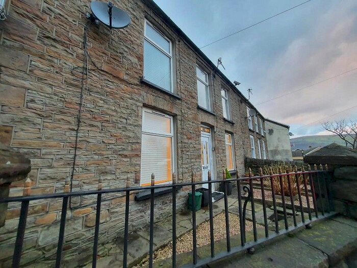 4 Bedroom End Of Terrace House To Rent In High Street, Porth, Rhondda