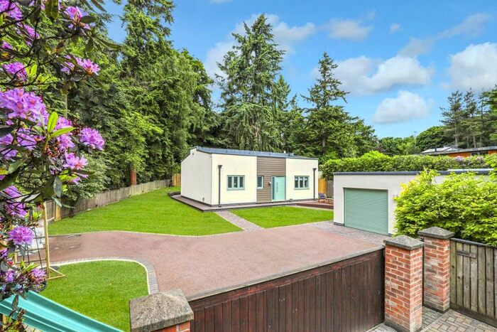 2 Bedroom Detached Bungalow For Sale In Newstead Abbey Park, Nottinghamshire, NG15