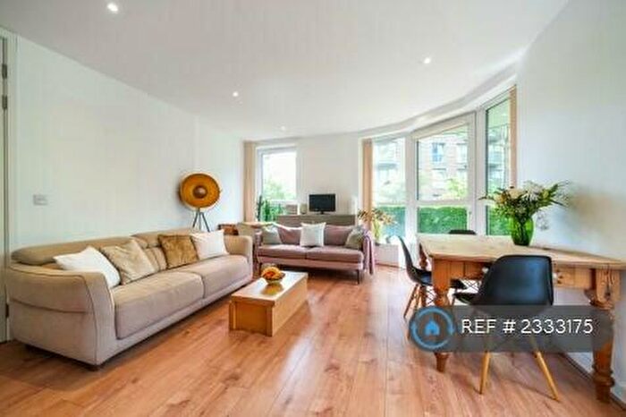 2 Bedroom Flat To Rent In Grayston House, London, SE3