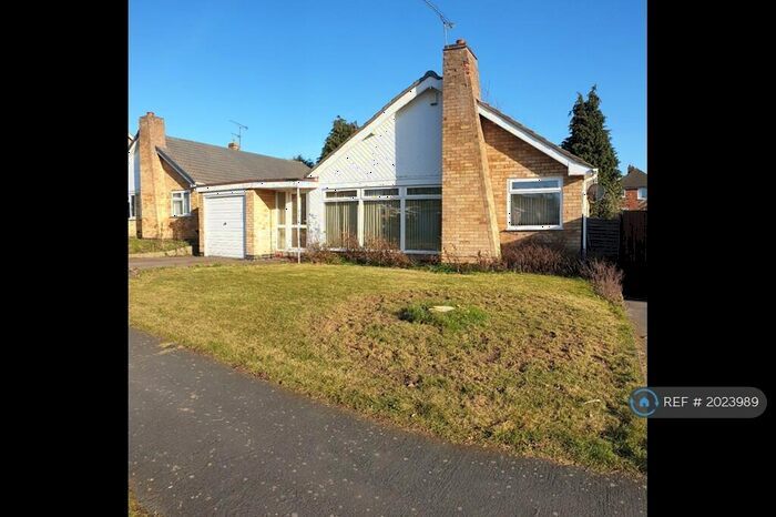 3 Bedroom Bungalow To Rent In Launde Road, Oadby, Leicester, LE2