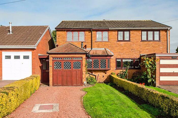 3 Bedroom Semi-Detached House For Sale In Highfields Road, Burntwood, WS7