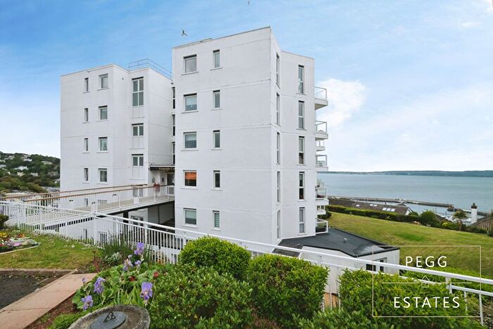 2 Bedroom Flat For Sale In Kingsdale Court, Torquay, TQ2