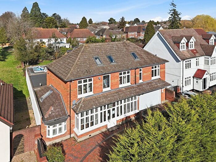 8 Bedroom Detached House For Sale In Parkstone Avenue, Hornchurch, RM11