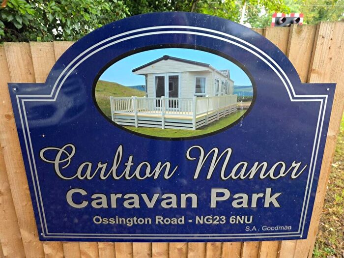 2 Bedroom Park Home For Sale In Carlton Manor Park, Carlton-On-Trent, Newark, NG23