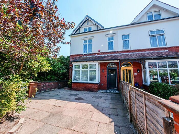 4 Bedroom Semi Detached House For Sale In Clive Road, Birkdale, Southport, Merseyside, PR8