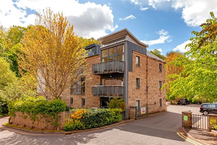 3 Bedroom Apartment For Sale In Bells Mills, Edinburgh, EH4