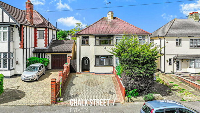3 Bedroom Semi-Detached House For Sale In Butts Green Road, Hornchurch, RM11