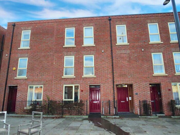 2 Bedroom Town House To Rent In Park Street, Derby, DE1
